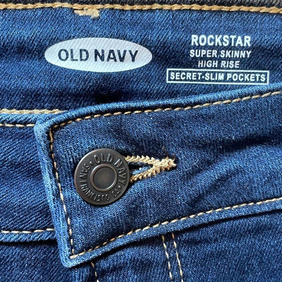 Old Navy Rockstar Super Skinny High Rise Jeans - size 8 - Picture 2 of 3